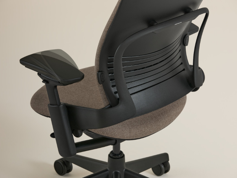 Steelcase 日本公式 オンラインショップ – Steelcase (スチールケース